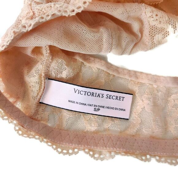 Victoria's Secret Lace Pale Coral Bralette NWT - Picture 3 of 3